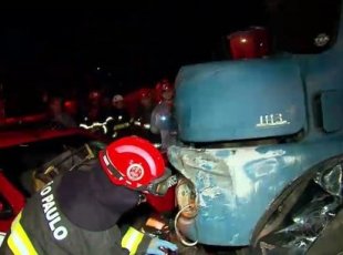 Já são 18 os mortos em acidente com ônibus que levava universitários em SP