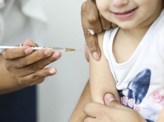 Vacina contra o sarampo em 109 postos de saúde nesta quinta