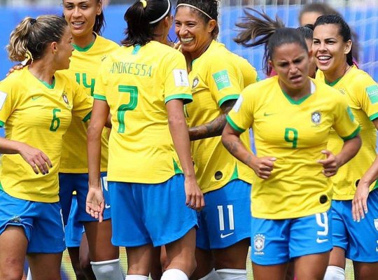 Brasil vence Jamaica e estreia com vitória na Copa do Mundo