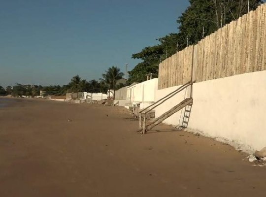 Rapaz é assassinado na praia de Ponta da Fruta, em Vila Velha