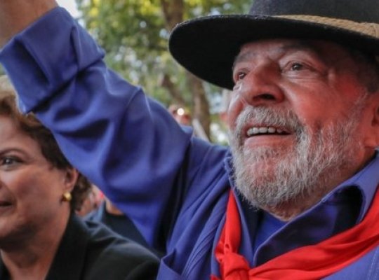 Lula diz que será candidato para recuperar soberania do País