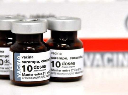 Espírito Santo recebe 22 mil doses antecipadas da tríplice viral para reforçar imunização