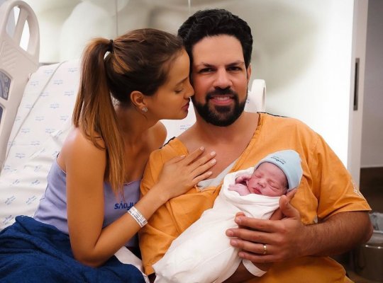 Cantor Sorocaba anuncia nascimento do primeiro filho