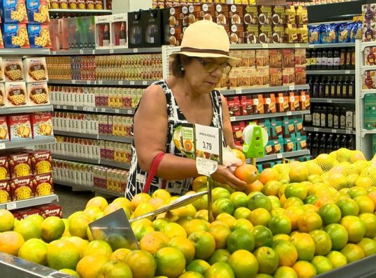 Decreto da prefeitura de Vitória restringe acesso a supermercados por causa do novo coronavírus