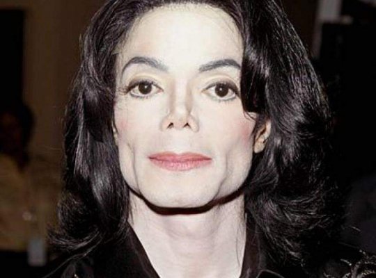 Corpo de Michael Jackson pode ser exumado após novas acusações