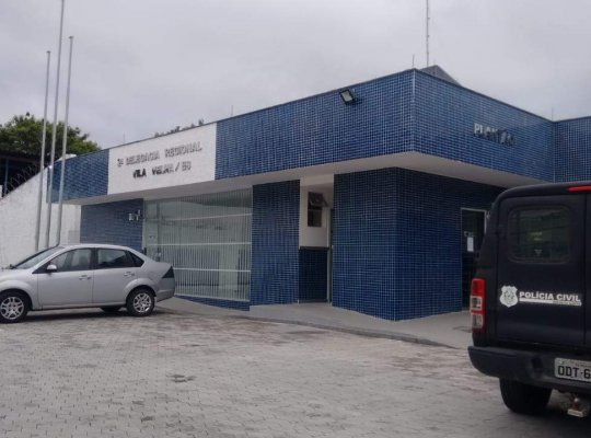 Advogado é detido com arma dentro de motel após suposto surto em Vila Velha