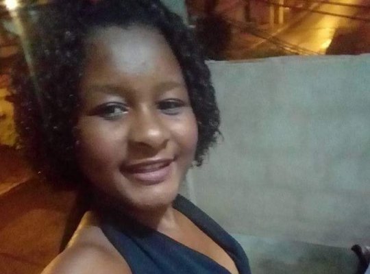 Polícia apura se sanduíche pode ter envenenado adolescente morta na Baixada