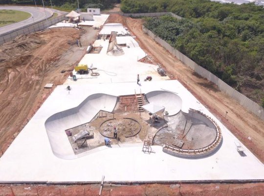 Imagens aéreas mostram detalhes da construção do Atlântica Parque em Camburi
