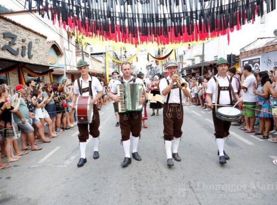 Sommerfest celebra a cultura alemã em Domingos Martins, ES