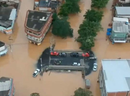 Imagens aéreas mostram Vila Velha debaixo dágua após chuvas no ES