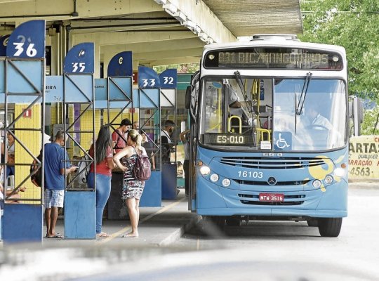 Sindicato dos Rodoviários anuncia paralisação de ônibus para segunda-feira