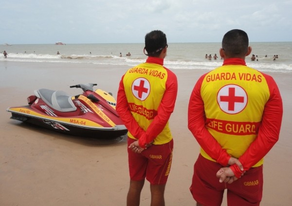 Prefeitura de Guarapari abre vagas para guarda-vidas